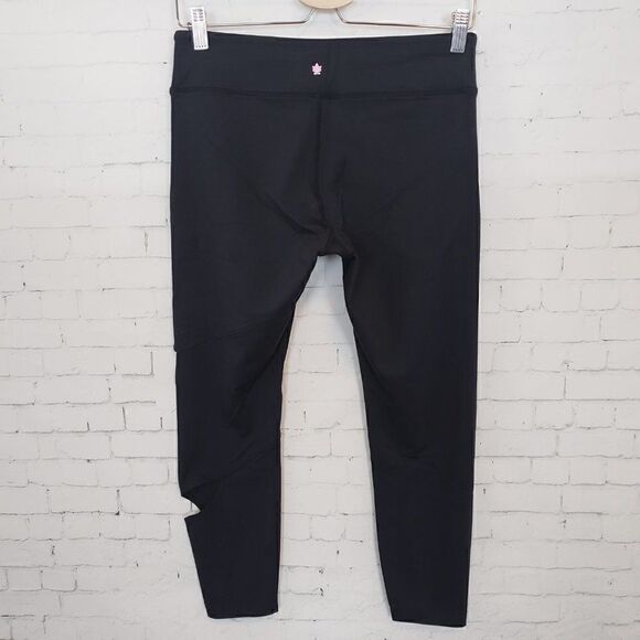 KiraGrace black cutout cropped leggings size M - Picture 4 of 7